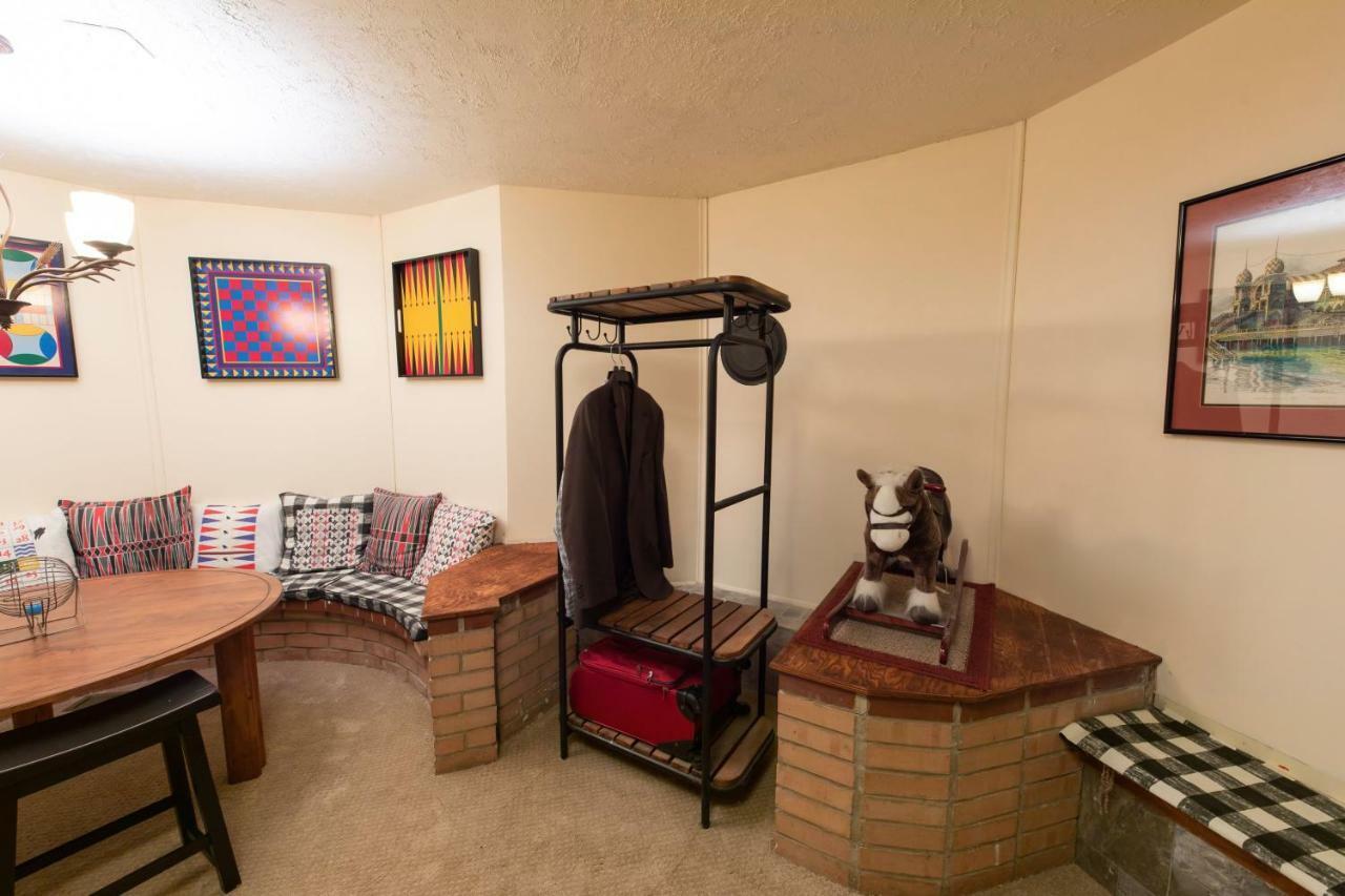 Guest Suite At The Red House Basement Attached With Private Entrance Солт Лейк Сити Екстериор снимка